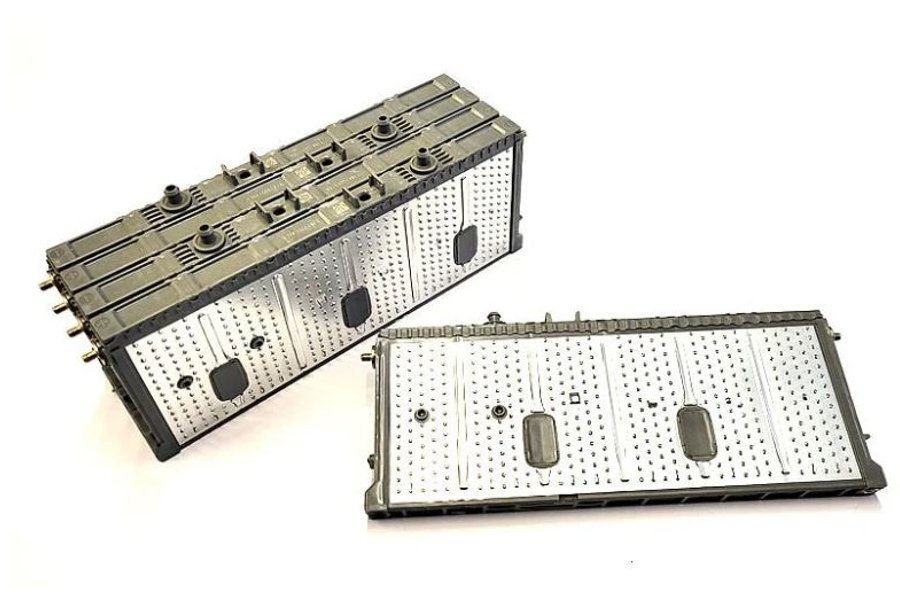 Modules de batterie hybride testés, chargés et équilibrés